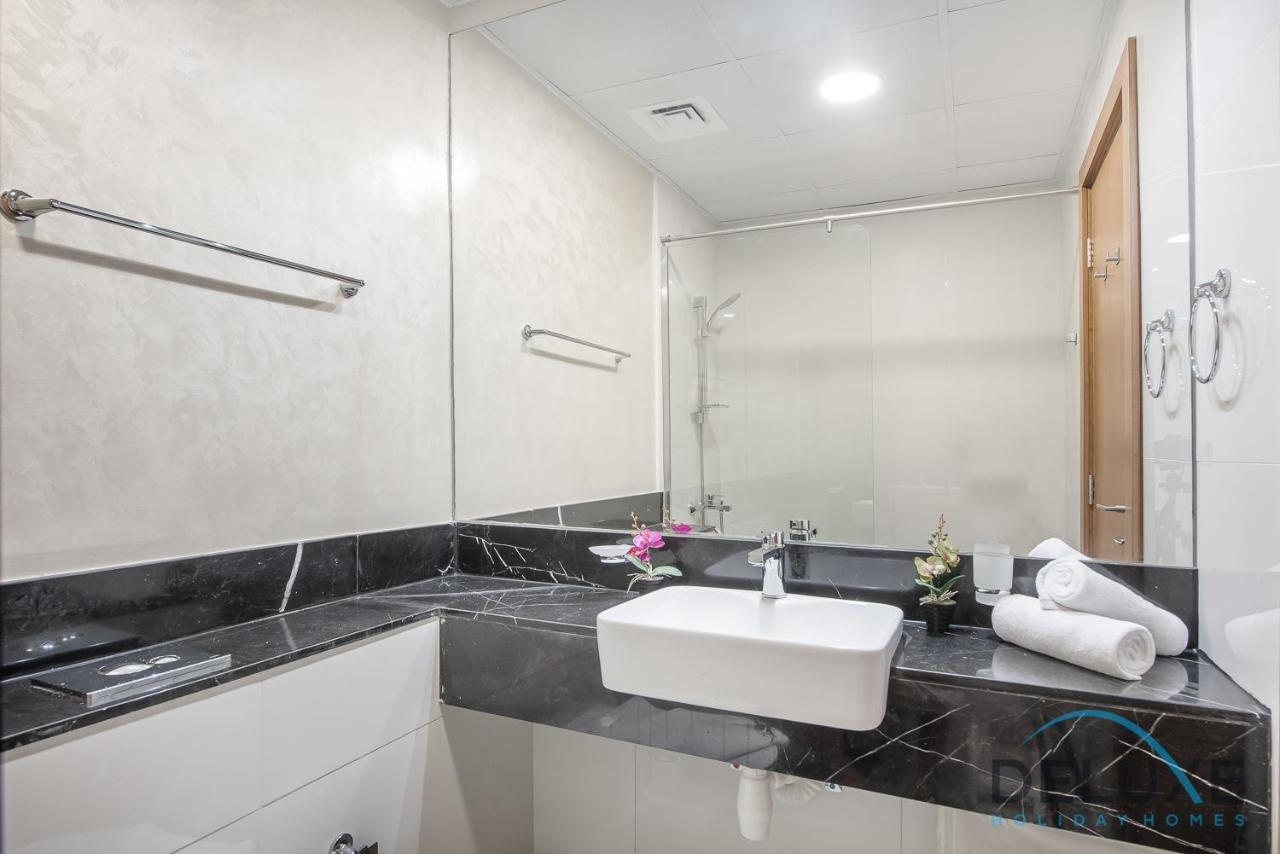 Intimate Studio At Millennium Binghatti Residence Business Bay By Deluxe Holiday Homes Ντουμπάι Εξωτερικό φωτογραφία